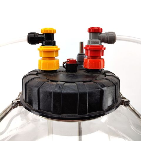5. Коннектор газовый Ball Lock с фитингом Duotight 8 мм