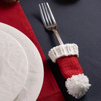 4. Новогодняя шапочка на бутылку