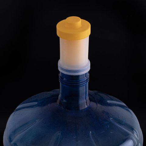 4. Гидрозатвор на бутыль для кулера